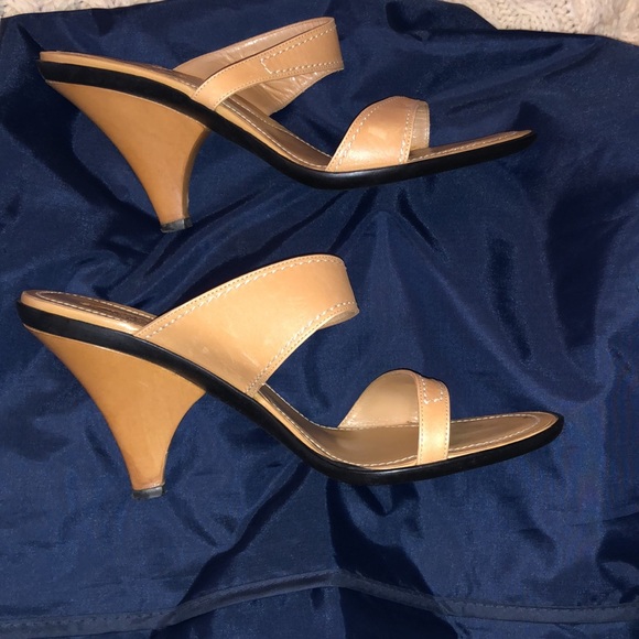 Tod's Shoes - Tod’s leather sandals